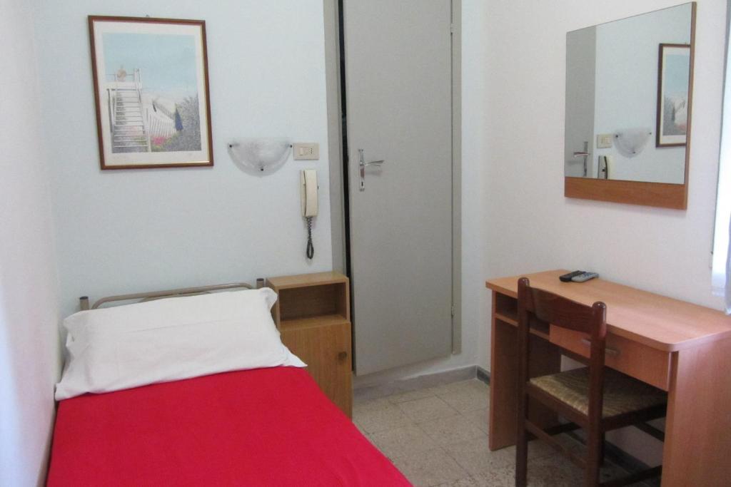 Hotel Toledo Rimini Buitenkant foto