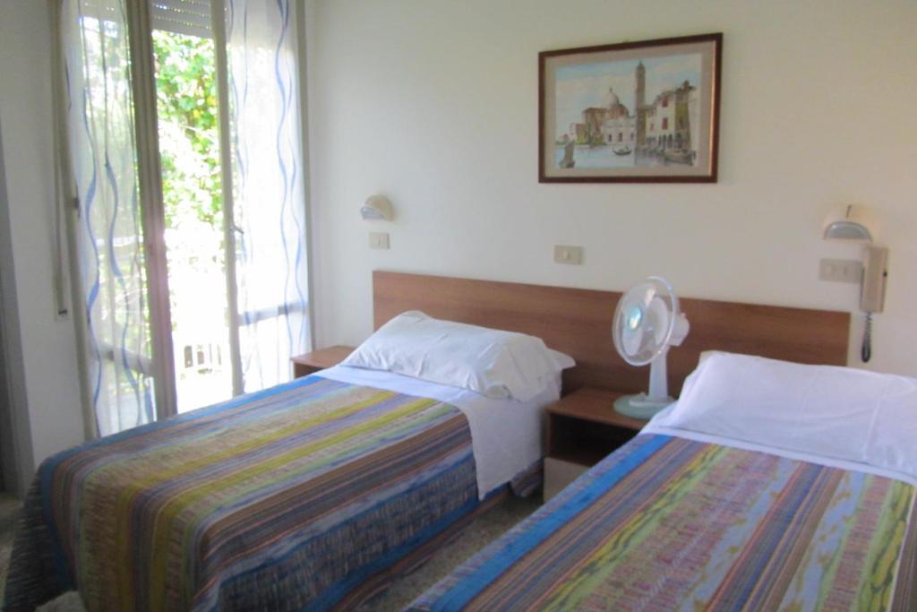 Hotel Toledo Rimini Buitenkant foto