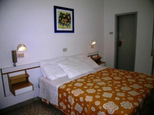 Hotel Toledo Rimini Buitenkant foto