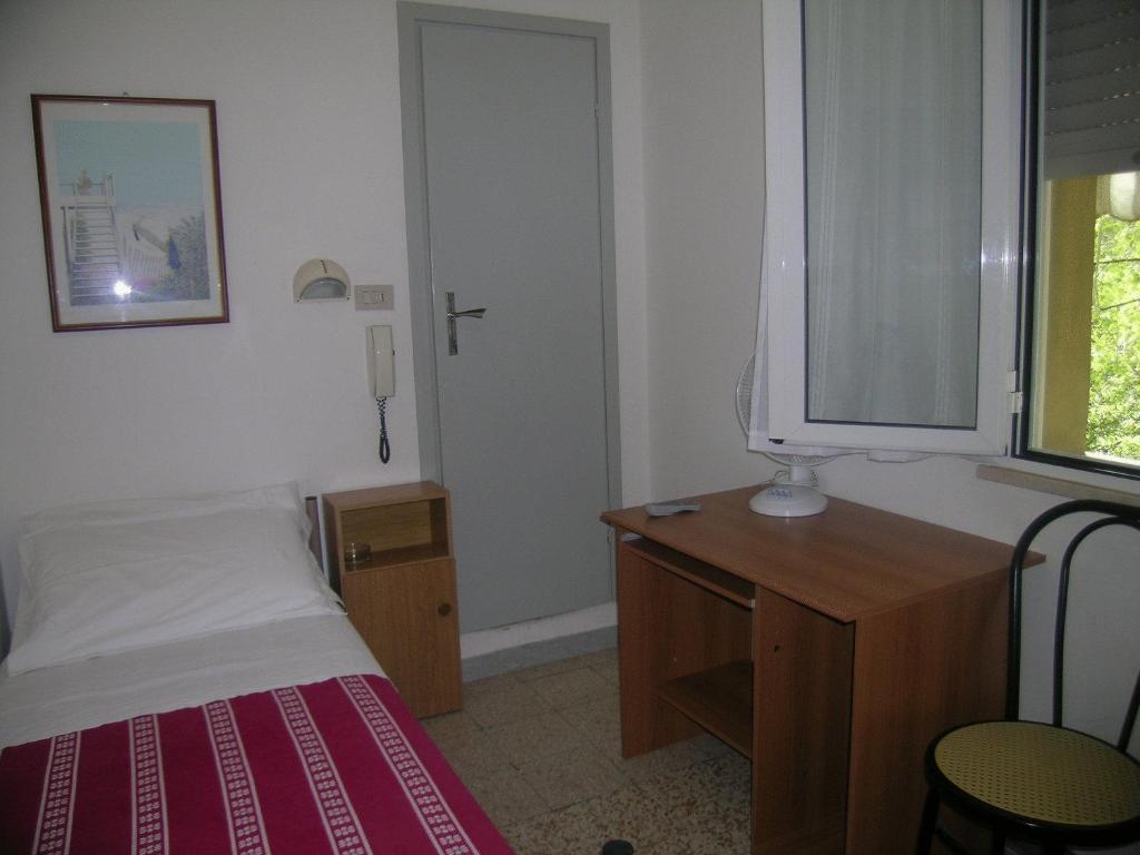 Hotel Toledo Rimini Buitenkant foto