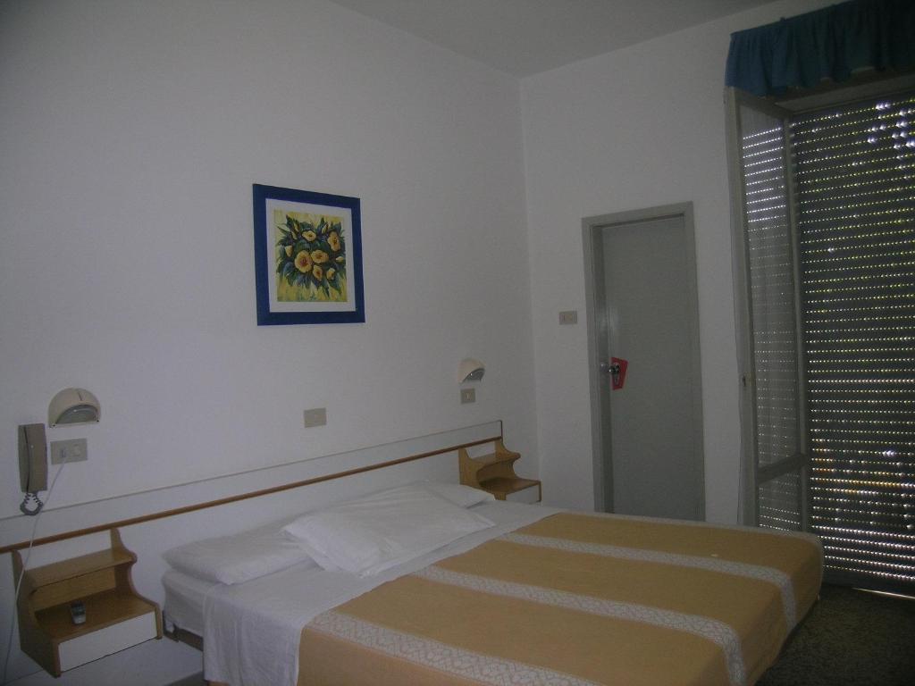 Hotel Toledo Rimini Buitenkant foto